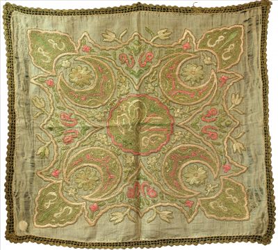 1950 Table Linen Natural Decorative Silk Hand-Crocheted Square 15A-4-0