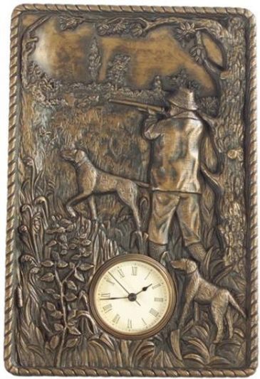 MOUNTAIN Wall Clock Rustic Hunting Scene Resin Hand-Painted Quartz Movement