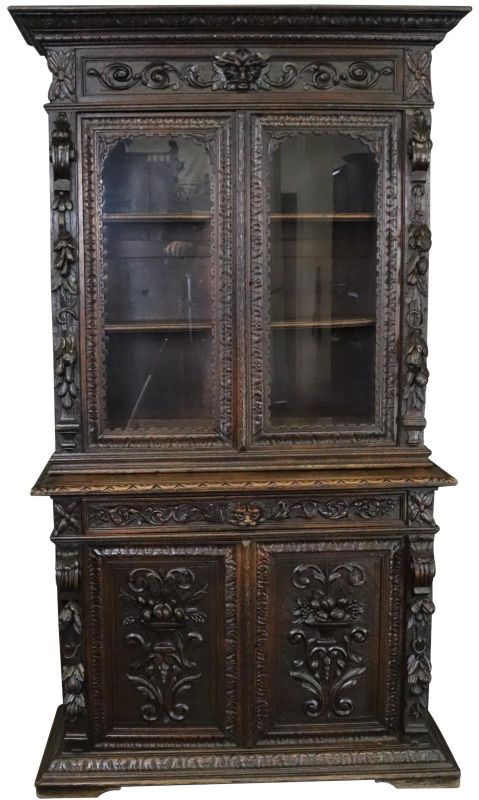 Buffet Antique 1880 Hunting Renaissance Carved Oak Glass 4-Door 1-Drawer
