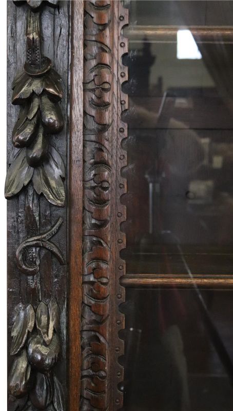 Buffet Antique 1880 Hunting Renaissance Carved Oak Glass 4-Door 1-Drawer