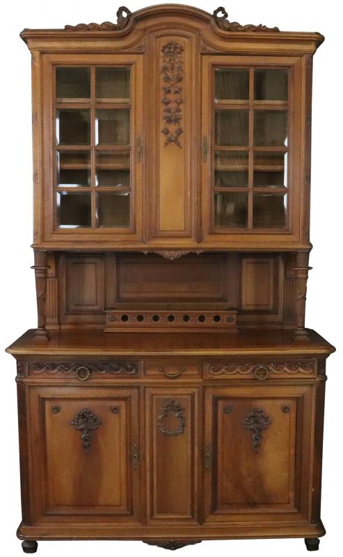 Buffet Louis XVI Antique French Walnut 1900 Glass Doors Pretty Carvings