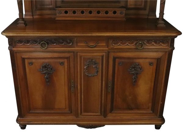 Buffet Louis XVI Antique French Walnut 1900 Glass Doors Pretty Carvings