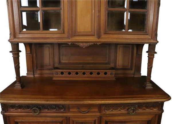 Buffet Louis XVI Antique French Walnut 1900 Glass Doors Pretty Carvings