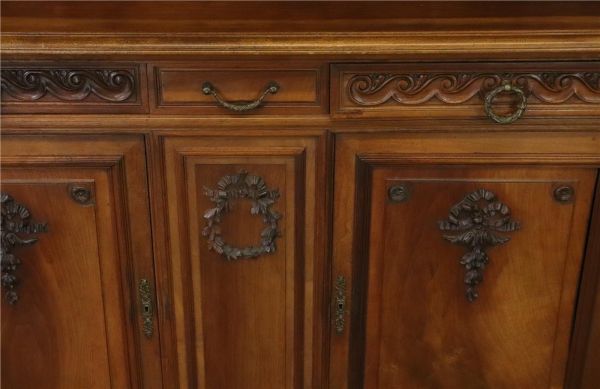 Buffet Louis XVI Antique French Walnut 1900 Glass Doors Pretty Carvings