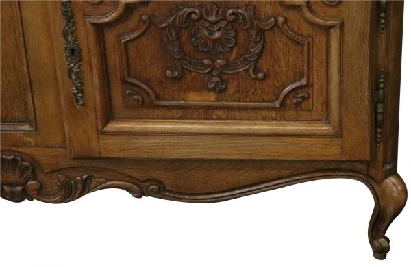 China Cabinet Louis XV Rococo Vintage French 1950 Oak Wood Glass Doors