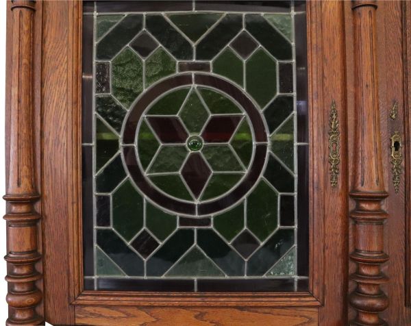 Buffet Mechelen Renaissance Antique 1890 Oak Wood Green Red Stained Glass