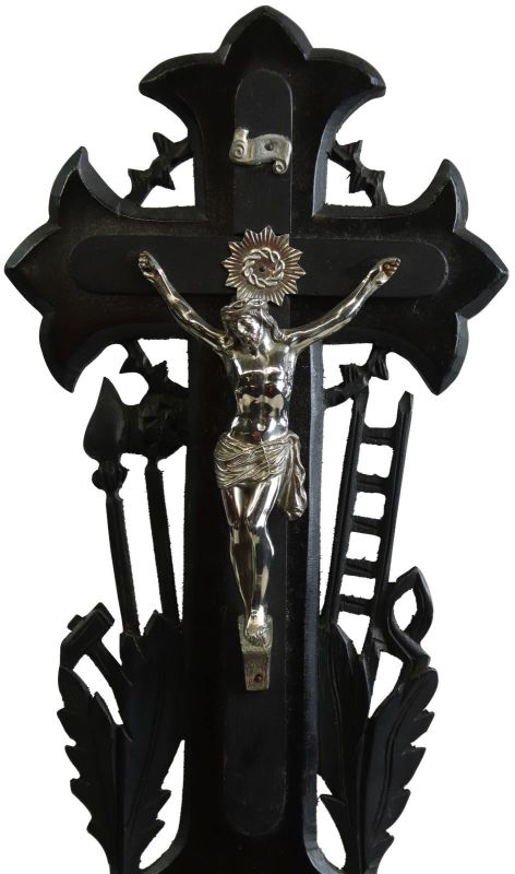 Crucifix Religious Skull and Crossbones Anchor Crown of Thorns Spear Ladd 22-273